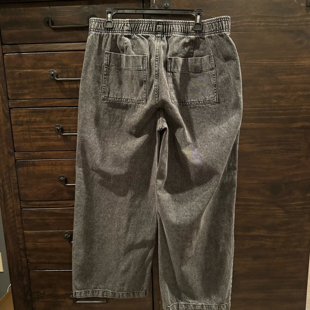 GAP Women's Faded Black Jeans - Picture 4 of 5